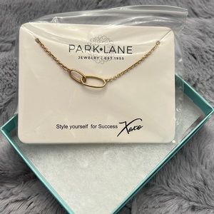 NWT- Gold chain necklace